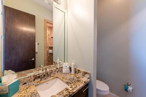 5 Bedroom Beachfront Condo 4Th Floor — 4-Star Luxury Hotel in South Padre Island, United States