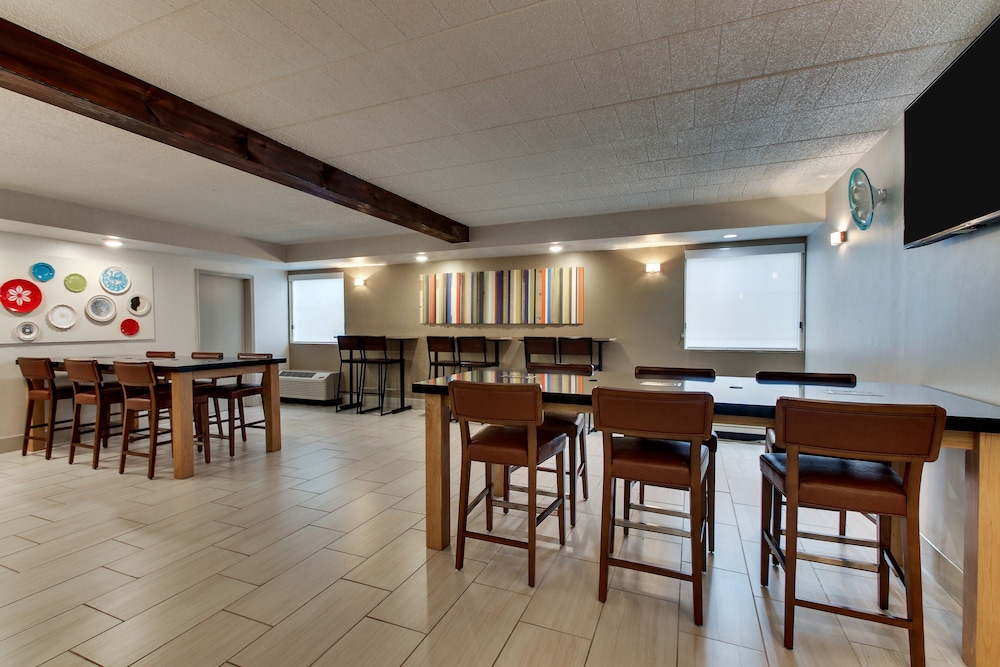 Holiday Inn Express Pittston Scranton Airport by IHG - photo 29