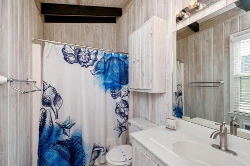 Brigantine by Oak Island Accommodations - photo 13