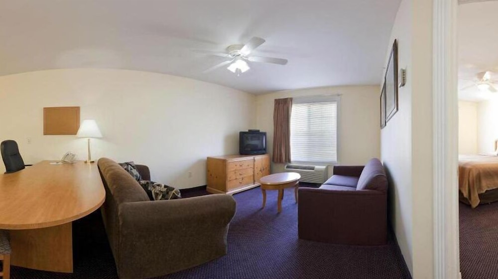 Candlewood Suites St. Joseph Benton Harbor by IHG - photo 12