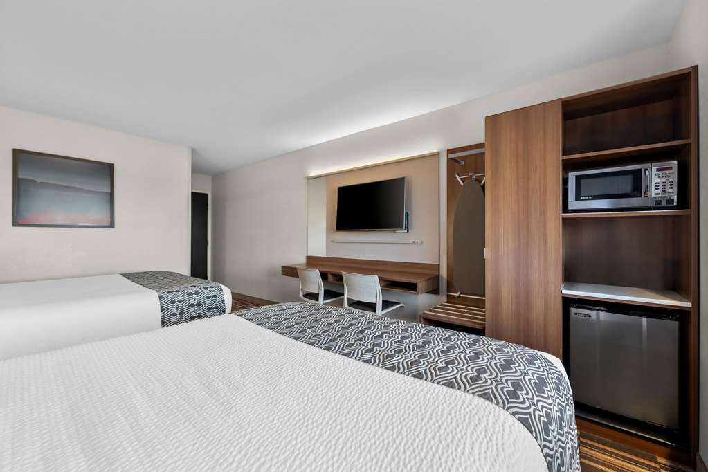 Microtel Inn & Suites by Wyndham Sweetwater - photo 31