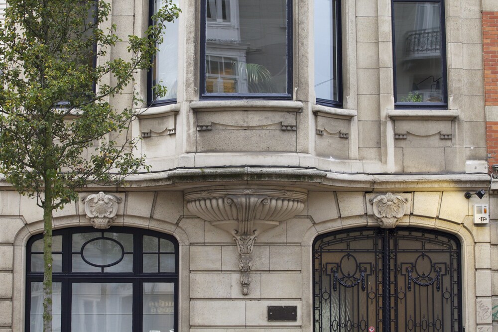 Living in Brûsel Urban B&B — 4-Star Luxury Hotel in Brussels, Belgium
