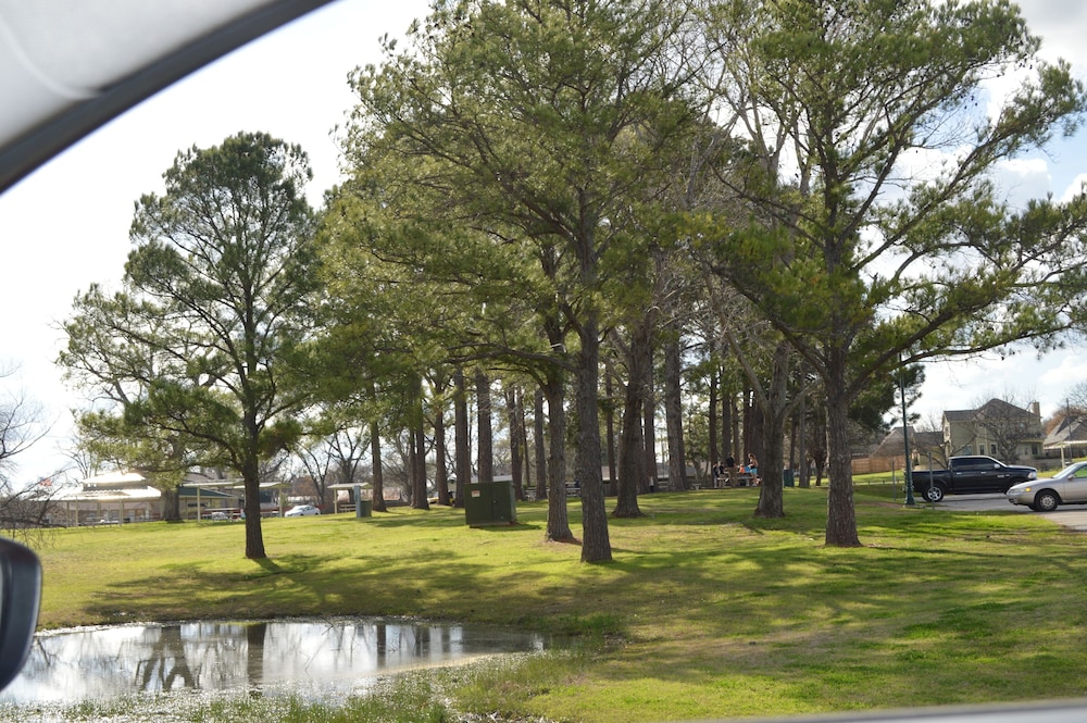 Lake View Inn - photo 39