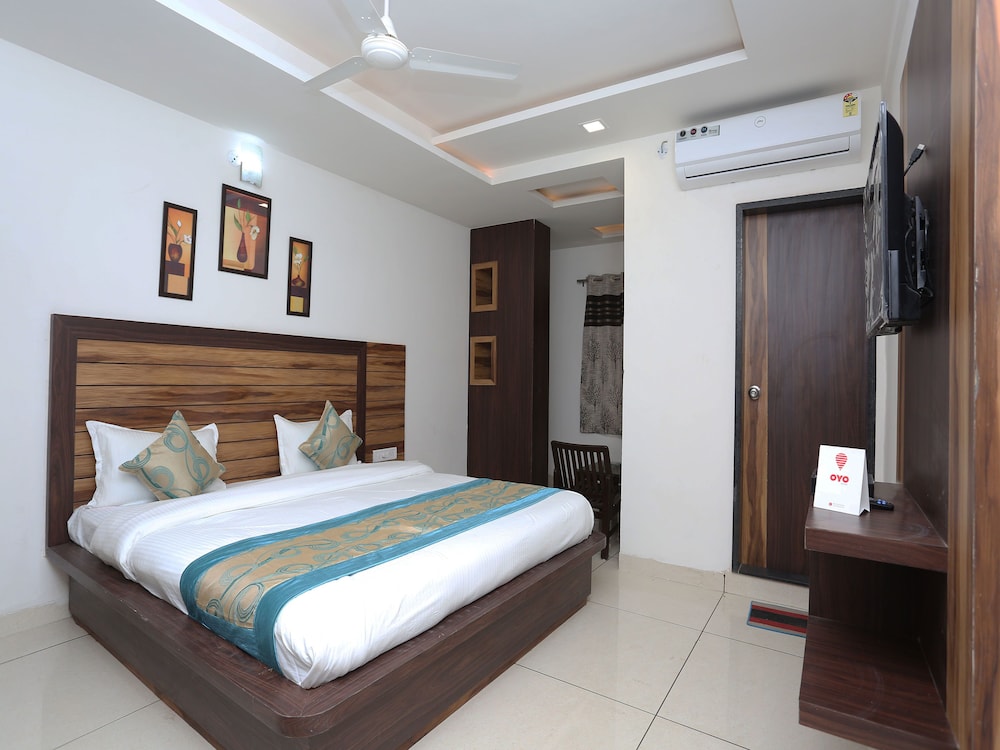 OYO 12341 Madhuram Landmark
