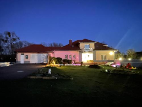 Kopice Kowalczyk In Nature Parks Blue Velo — hotel in Goleniow