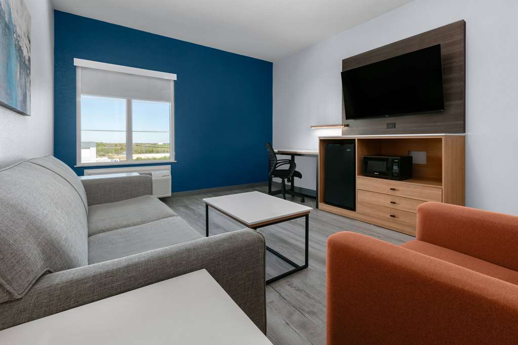 La Quinta Inn & Suites by Wyndham Ft. Worth Burleson - photo 5