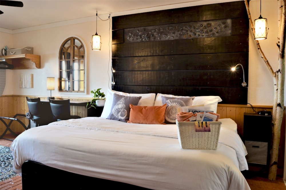 Homer Inn and Spa - photo 3