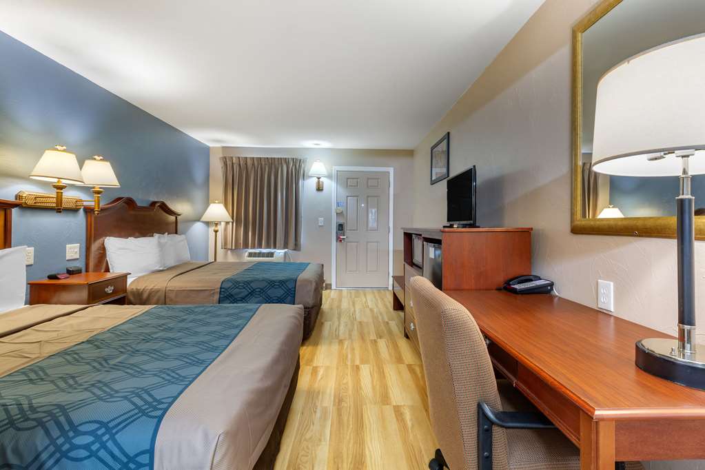 Econo Lodge Sturbridge Route 20 - photo 31