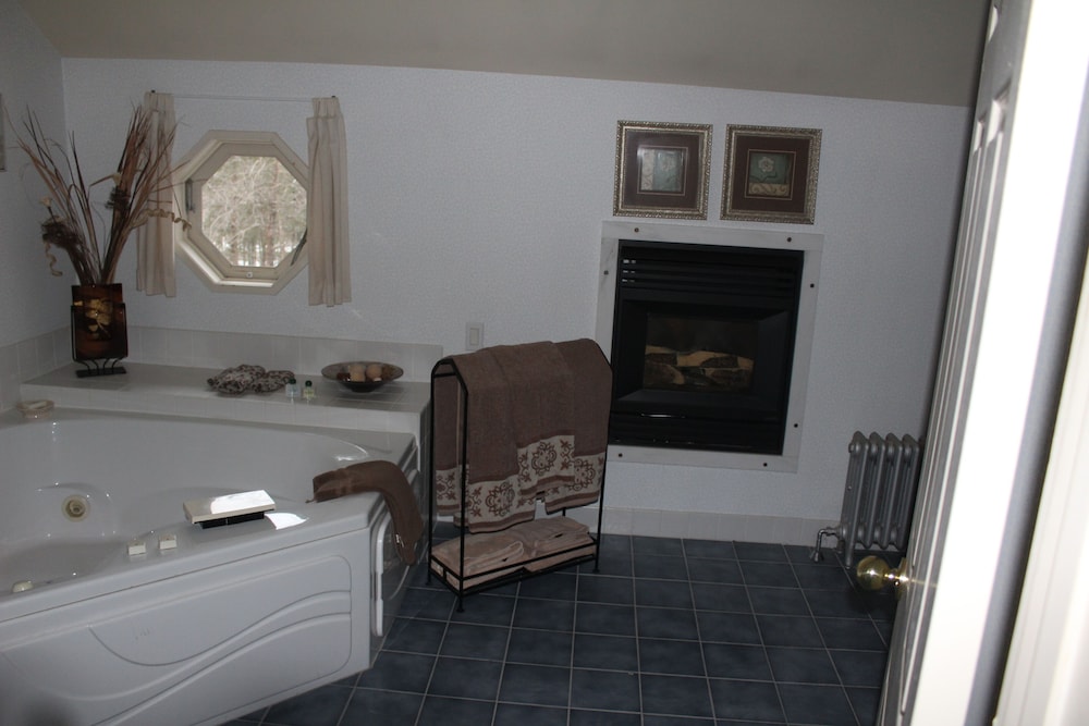 Fox Creek Inn Llc - photo 10