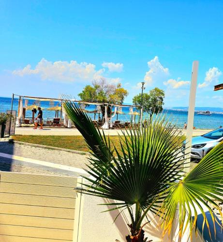 Sun Sea No 7 First Line — 4-Star Luxury Hotel in Peraia, Greece