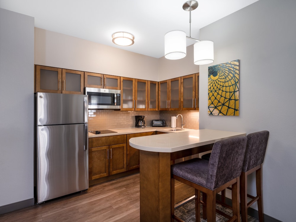 Staybridge Suites Sioux City Southeast by IHG - photo 6