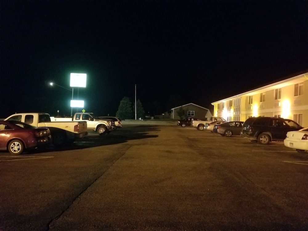 Bilmar Inn & Suites Dell Rapids Near Sioux Falls - photo 179