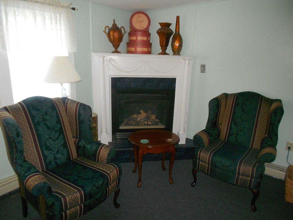 Eastman Inn - photo 32