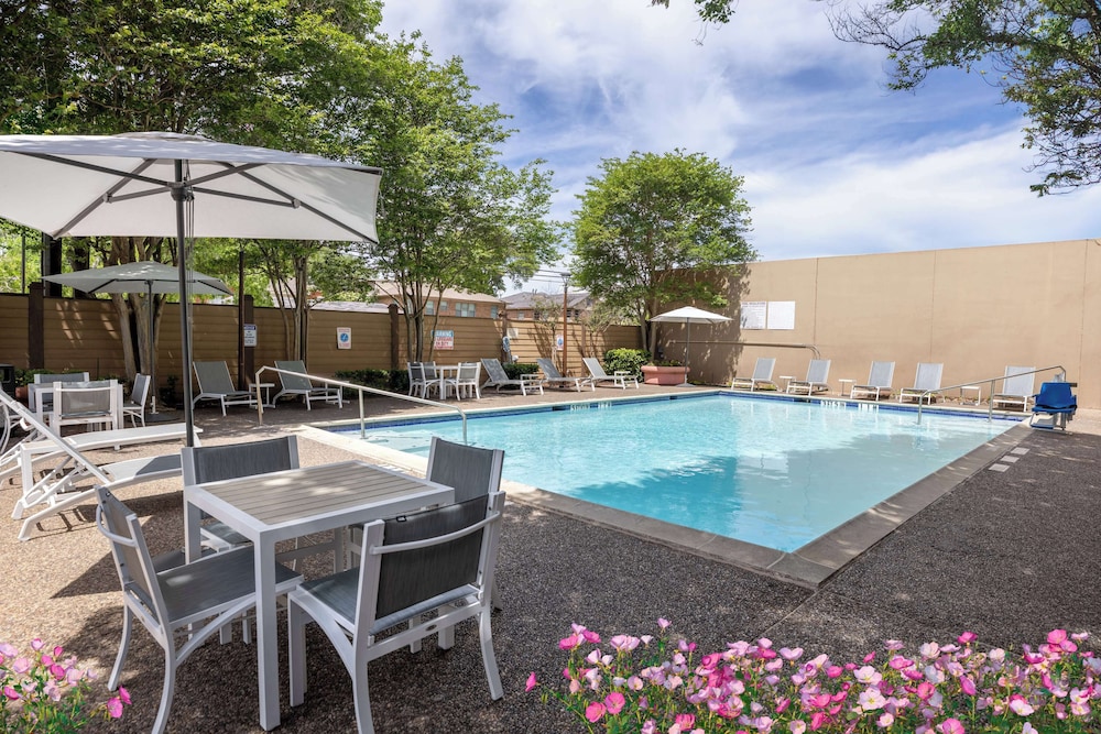 DoubleTree by Hilton Houston Medical Center Hotel & Suites - photo 39