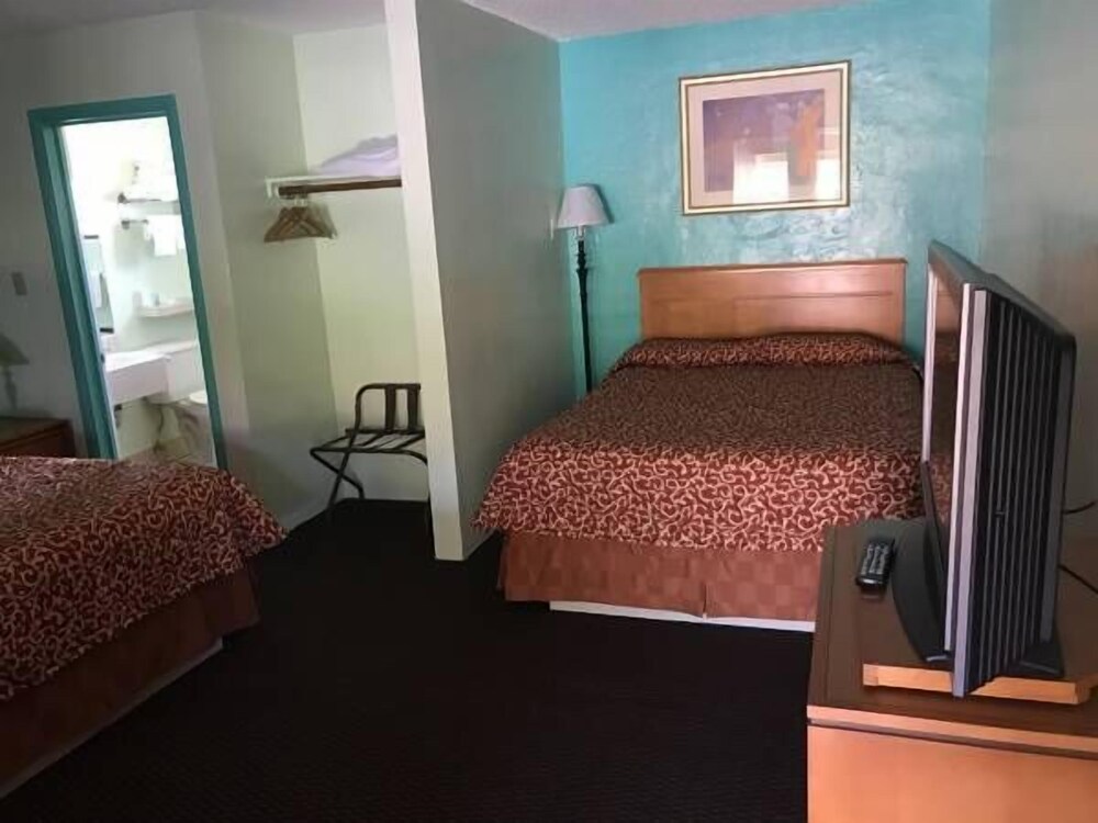 Klamath Motor Lodge - photo 37