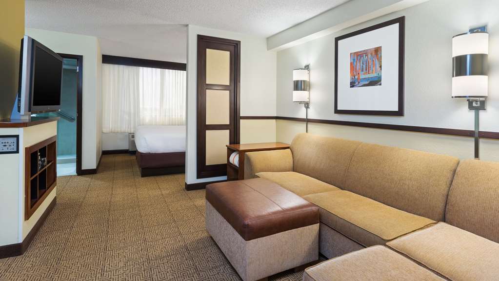 Hyatt Place Fort Lauderdale Cruise Port & Convention Center - photo 15