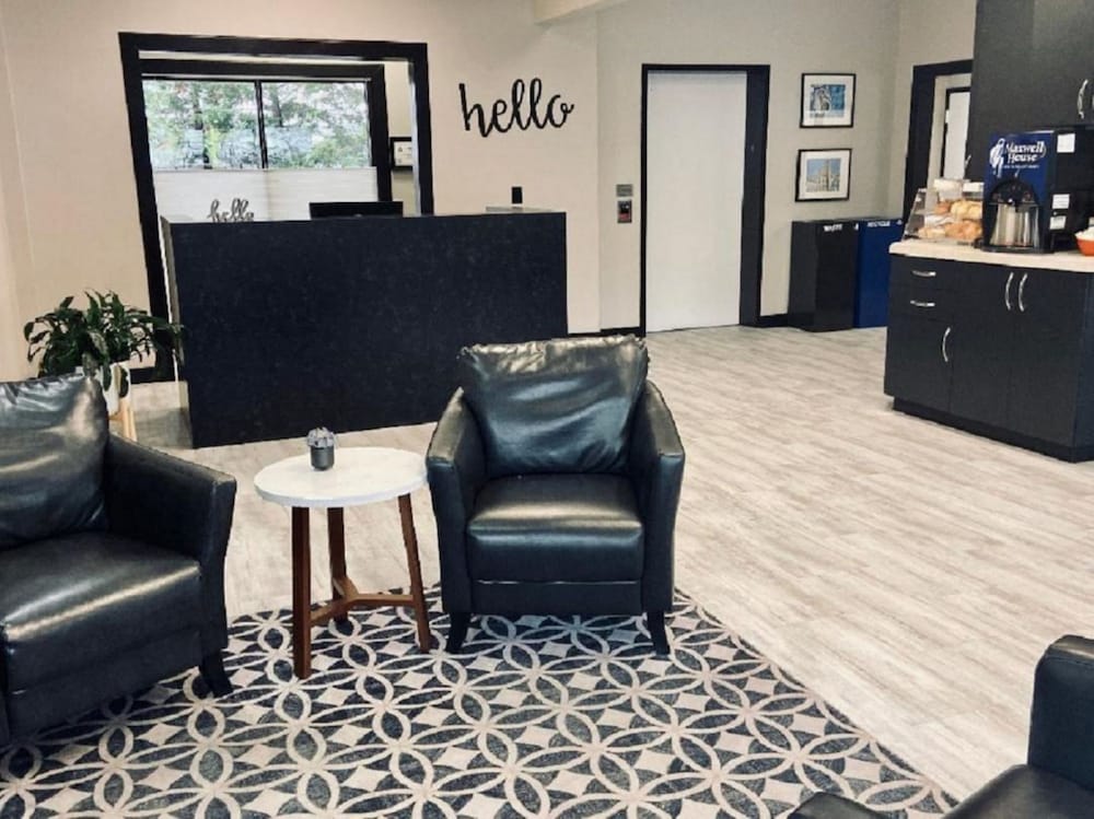 University Inn Durham next to Duke University Medical Center - photo 2