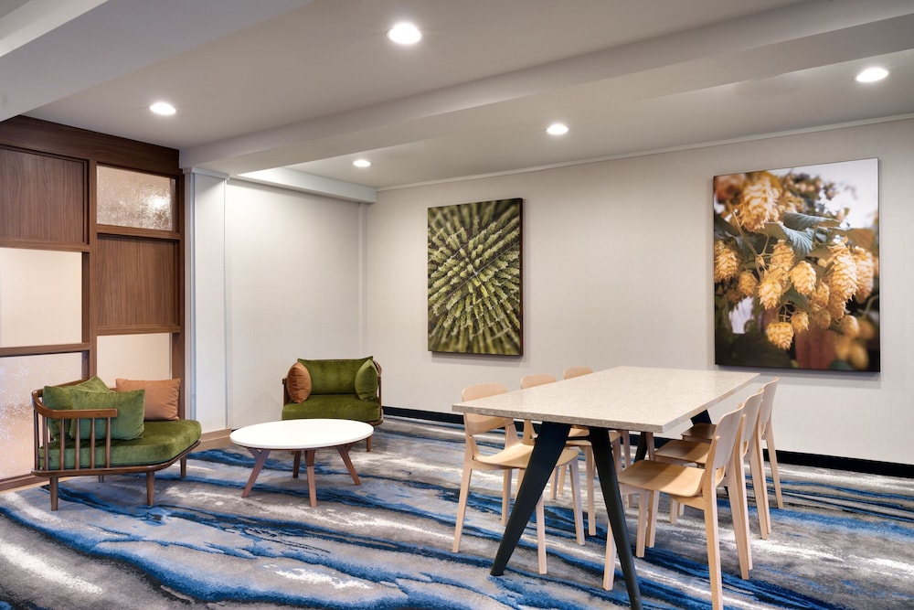 Fairfield Inn and Suites by Marriott Yakima - photo 3