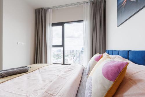 Bangkok city center thong lo rca high rise one bedroom