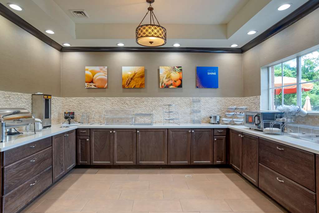 Comfort Suites Alexandria North - photo 29