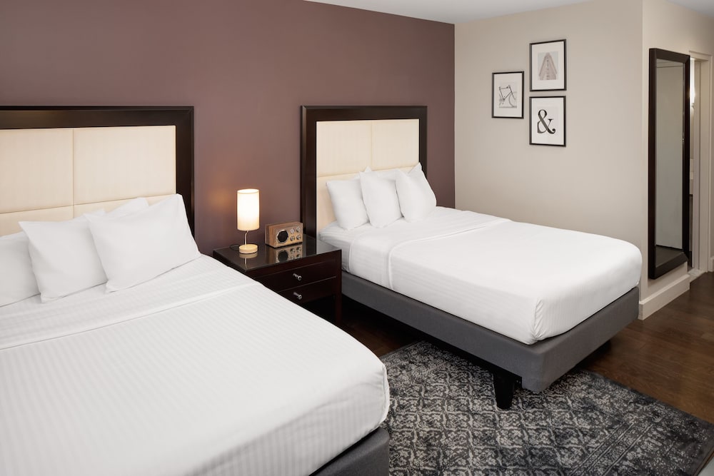 The Andrew Hotel - photo 2