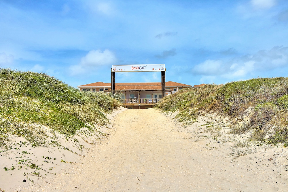 Beachgate CondoSuites & Motel - photo 159