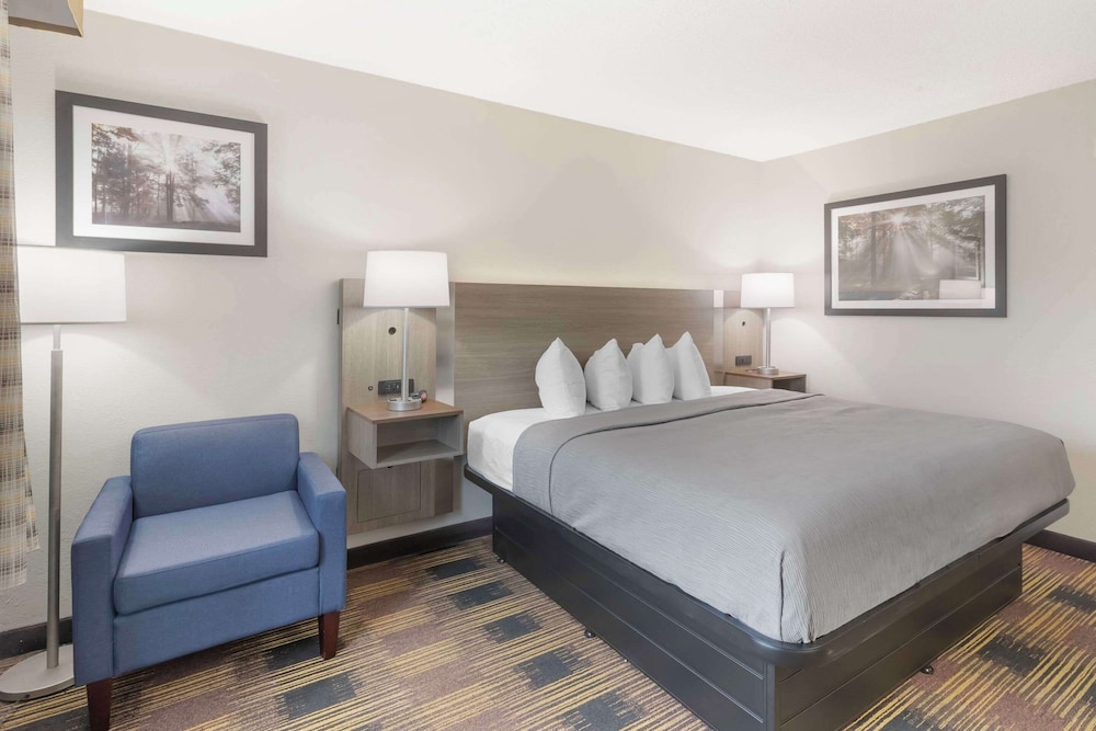 Quality Inn Newton at I 80 - photo 21