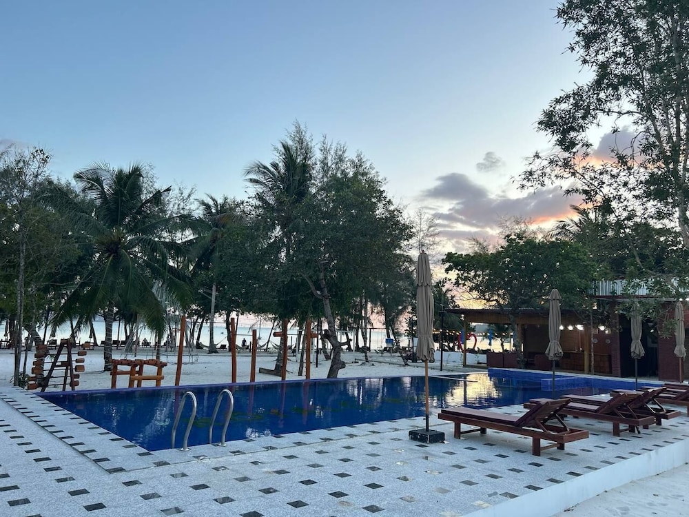 Royal C Beach Resort - last minute hotel in Unknown City