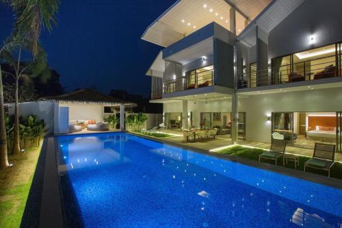 5 Bdr Luxury Villa At A Villa Resort With Beach Club And Concierge Service in Unknown City, Thailand