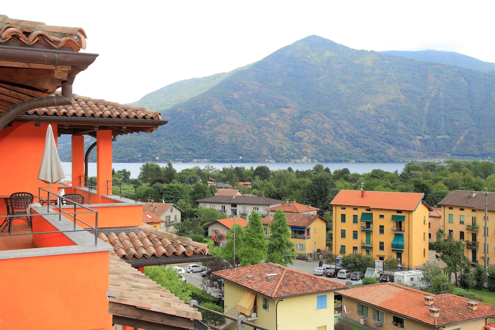 Appartamenti Ferrari Residence — 4-Star Luxury Hotel in Cannobio, Italy
