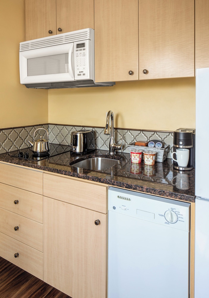 Park Lane Suites and Inn - photo 28