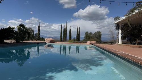Riverside Views & Pool Retreat — Riverside — photo 5