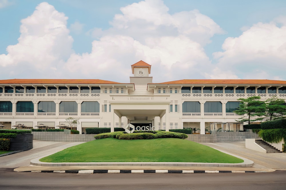 Oasia Resort Sentosa by Far East Hospitality — 5-Star Luxury Hotel in Singapore, Singapore