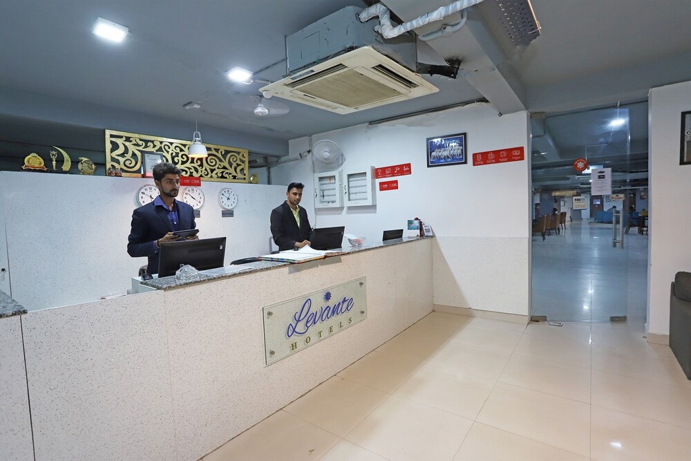 Oyo 18693 Levante - last minute hotel in Gurgaon