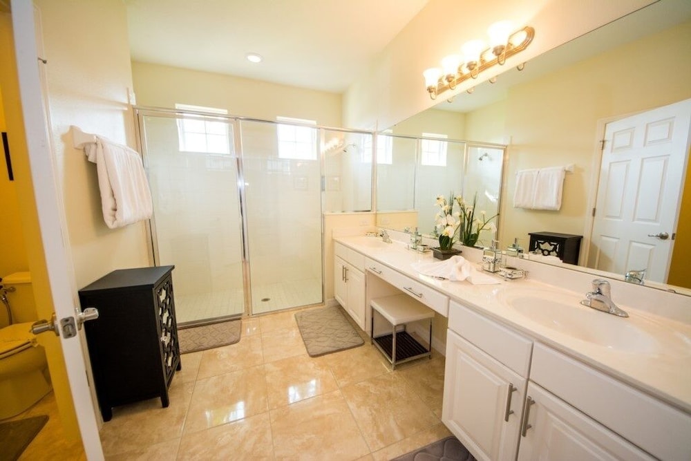 Solterra Resort No Rear Neighbors 5 Bedroom Home - photo 12