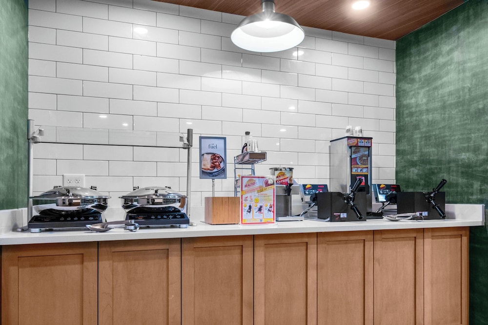 Fairfield Inn & Suites by Marriott Rocky Mount - photo 22