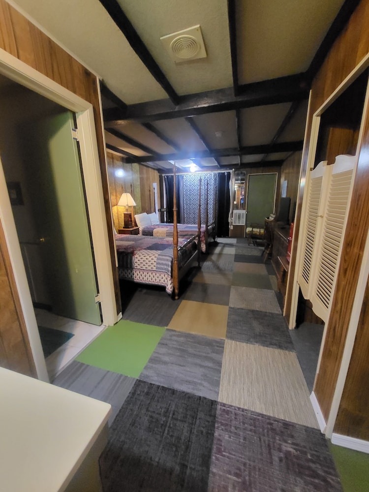 Pocono Mountains Hotel and Spa - photo 38