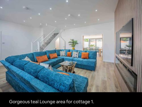 The Old School Sleeps 14 in Lymington, United Kingdom