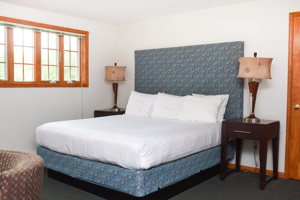 Chestnut Grove Resort - photo 17