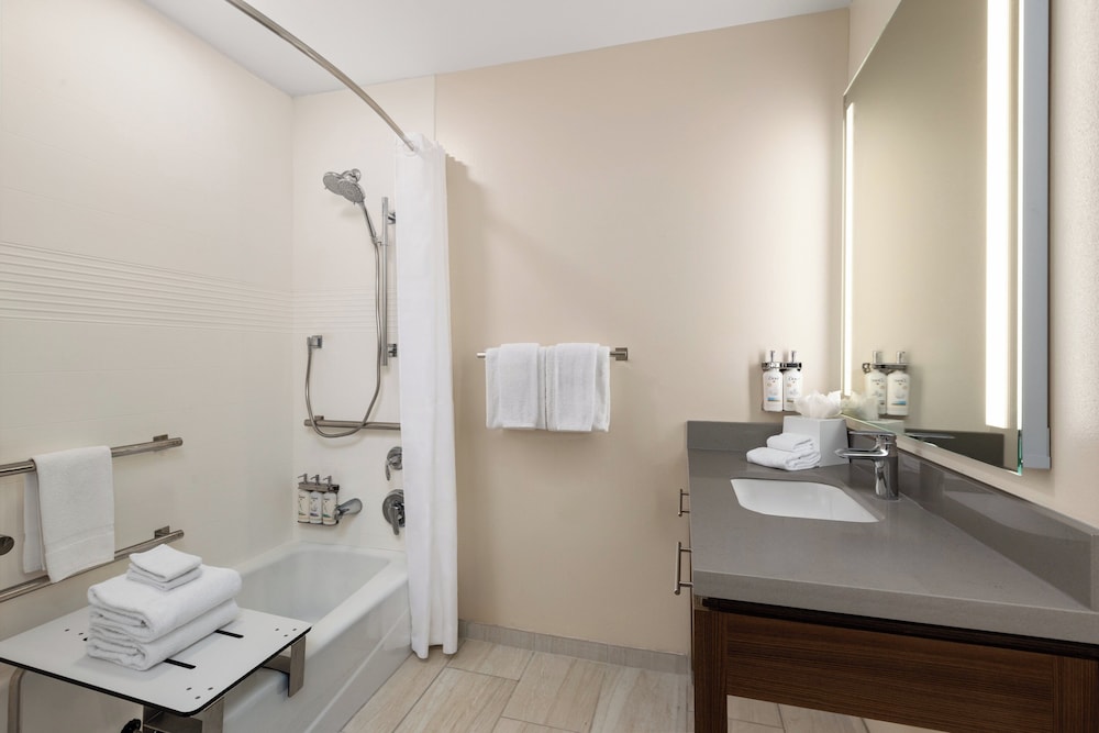 Candlewood Suites Mcpherson by IHG - photo 23