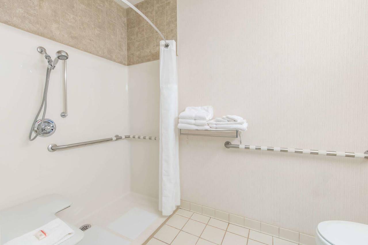Ramada Limited Bismarck Northeast - photo 14