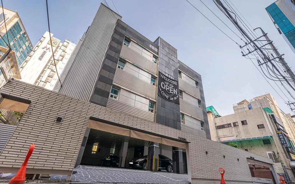 Sincheon Khan - last minute hotel in Seoul