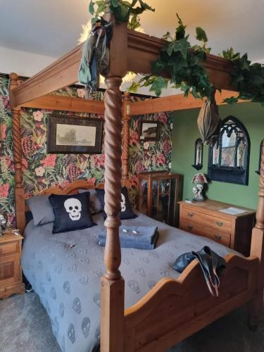 Dracula Rooms - last minute hotel in Whitby