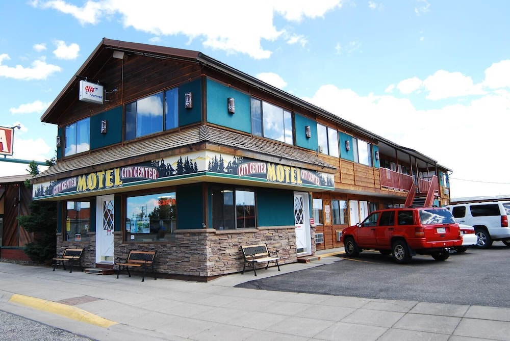 City Center Motel - carbon neutral hotel in West Yellowstone