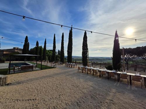 Villa Sant'Alberto — 4-Star Luxury Hotel in Monteroni D'arbia, Italy