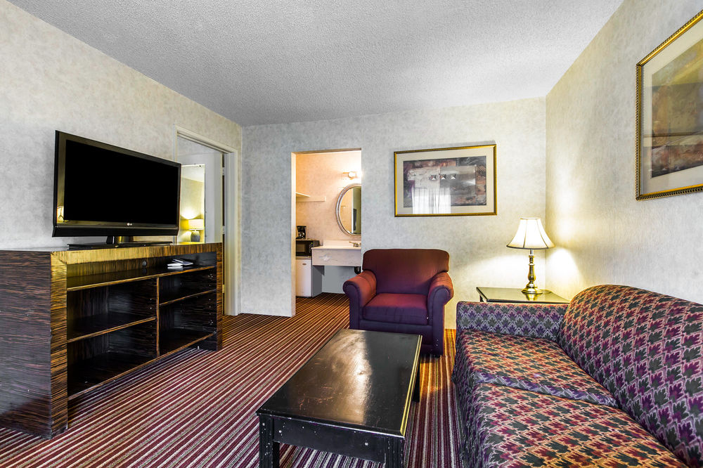 Rodeway Inn & Suites El Cajon San Diego East - photo 14