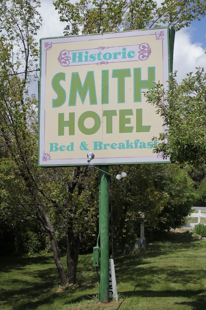 Historic Smith Hotel B&B - photo 32