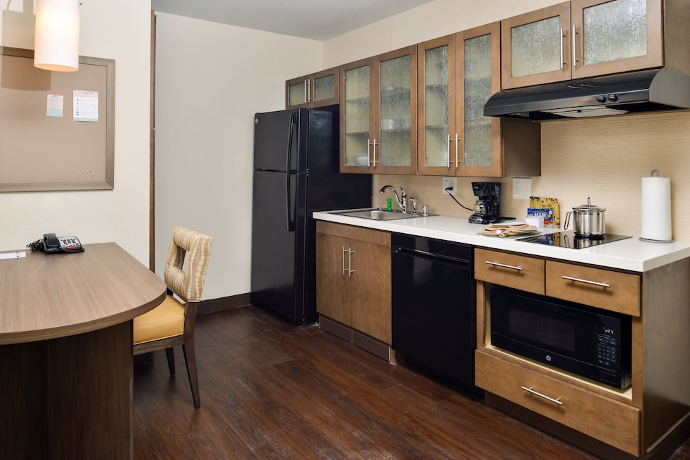 Candlewood Suites Lodi by IHG - photo 14