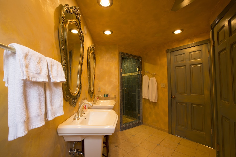 Madonna Inn - photo 293