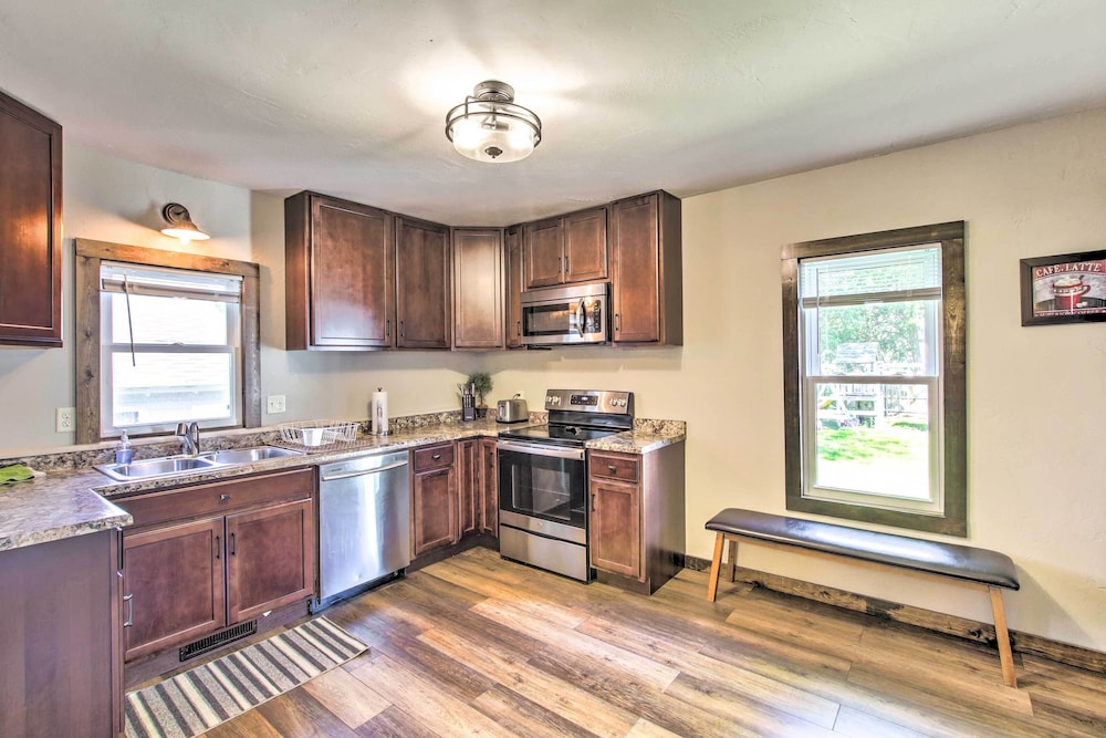 Appleton Abode Near Lake Winnebago and Downtown - photo 11
